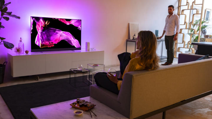 Philips zahajuje prodej televize OLED+ 903 se zvukem od Bowers & Wilkins