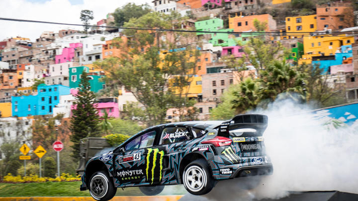 TO MUSÍTE VIDĚT: Ken Block’s Gymkhana TEN Ultimate Tyre Slaying Tour