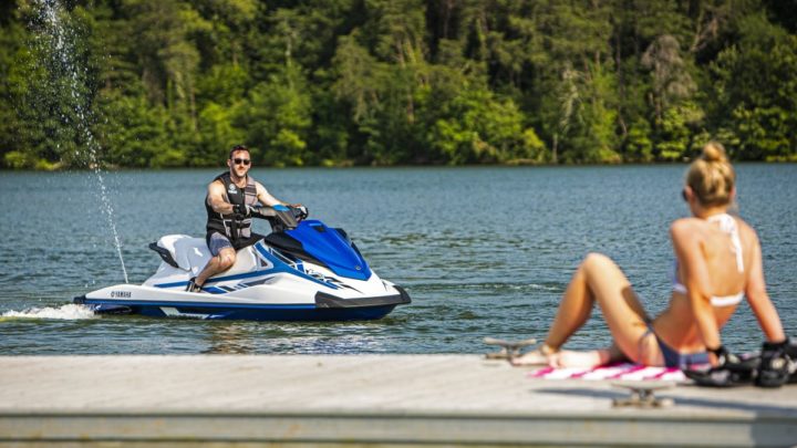 Yamaha představuje modelovou řadu vodních skútrů WaveRunner pro rok 2020