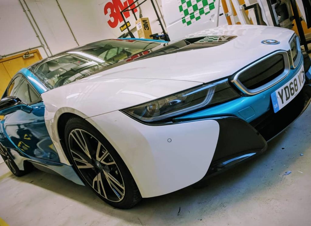 BMW i8 in blue