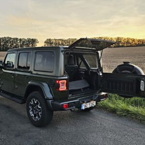 Test Jeep Wrangler: ikonický off-road ve světle moderní doby