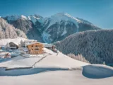 Tyrolsko o Vánocích? Tipy na zimní kempování, ubytování na farmě a zimní wellness dovolenou